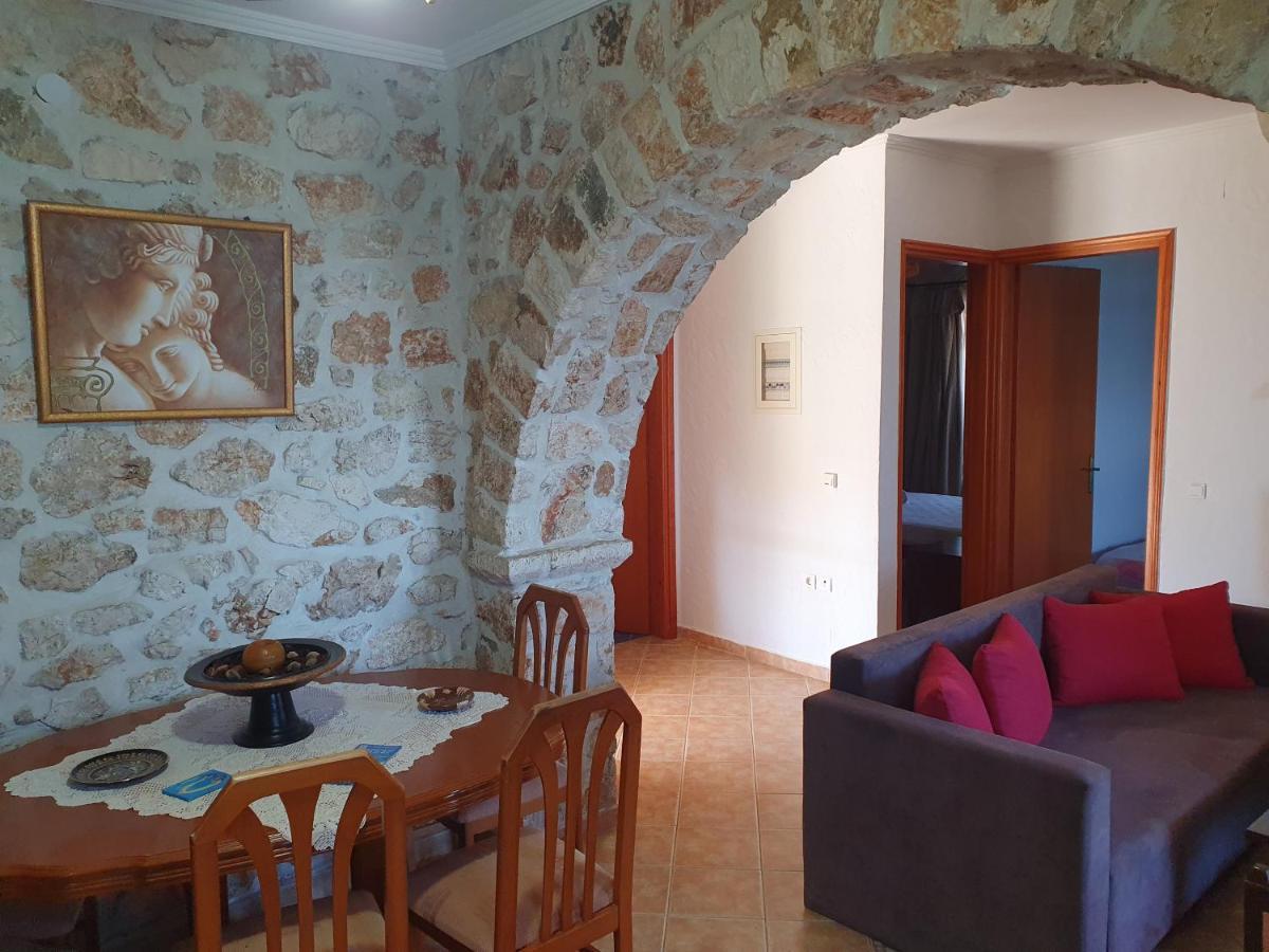 Nireas : Stone Villa Orthoniai Ngoại thất bức ảnh