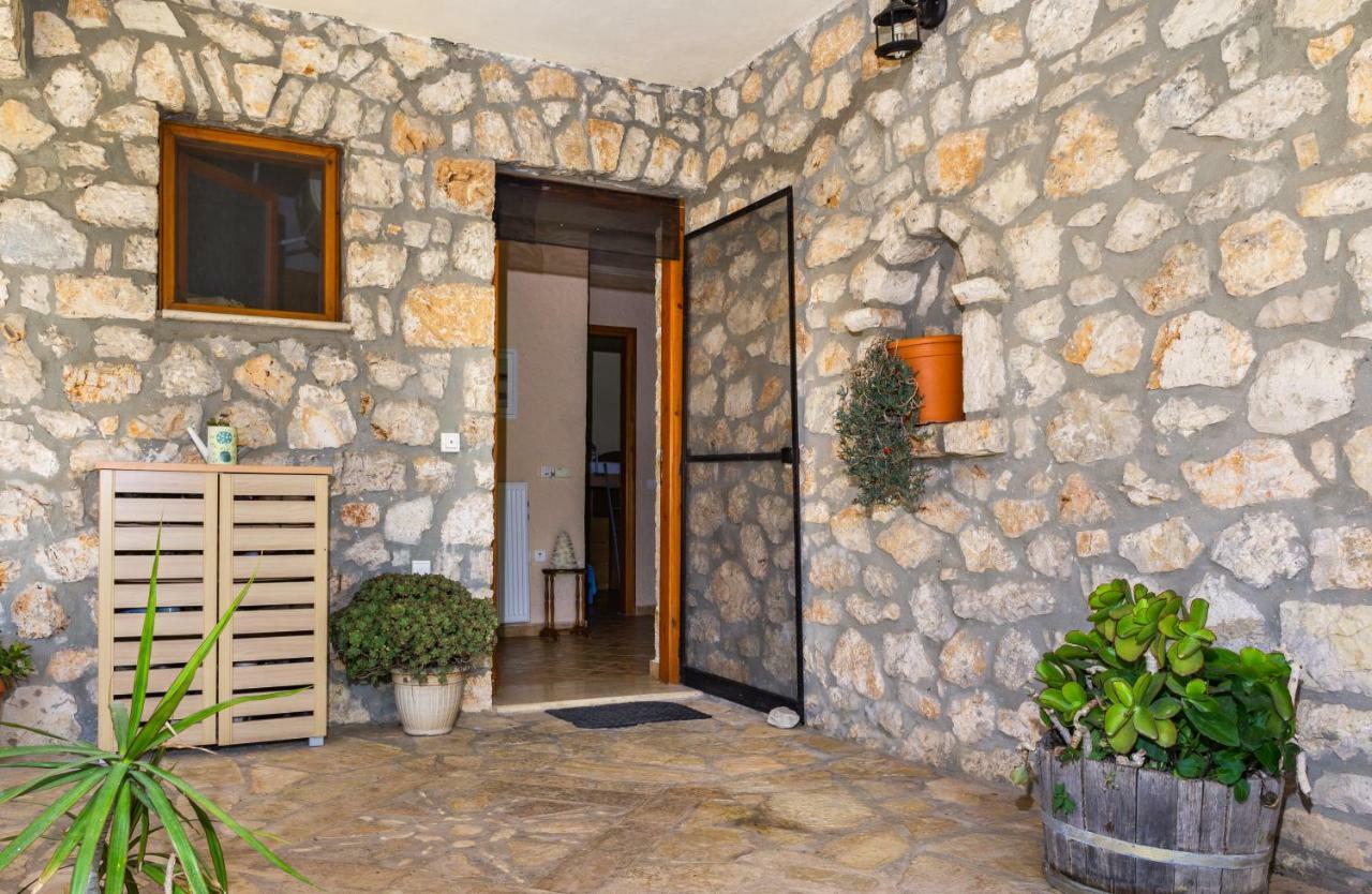 Nireas : Stone Villa Orthoniai Ngoại thất bức ảnh